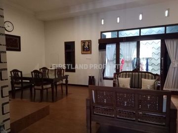 Rumah eksklusif bebas banjir di Banyumanik
