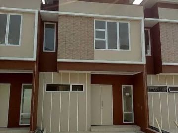 MAGNOLIA PARK 3 CIPONDOH RUMAH CANTIK SIAP HUNI SEMI FURNISHED FULL RENOVASI DIJUAL CEPAT
