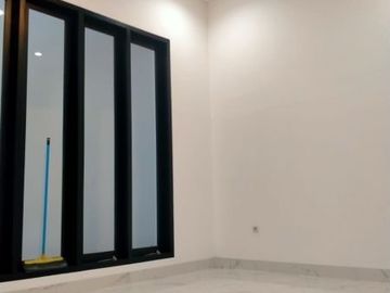Rumah mewah modern strategis caman jatibening