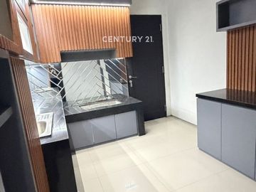 Rumah 2 Lantai Nyaman Di Perumahan Lumbung Padi Merah Cimahi