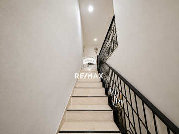 TURUN HARGA DIJUAL CEPAT! Rumah 3 Lantai Cluster Winona, Alam Sutera