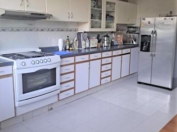 CASA EN VENTA CON SEGURIDAD EN JARDINES BELLAVISTA, TLALNEPANTLA DE BAZ