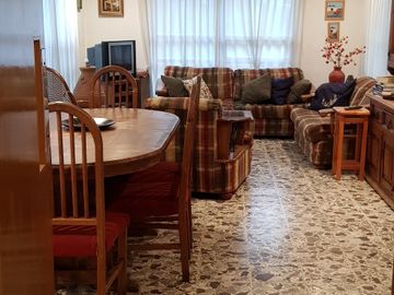 Casa en Ciudad Satélite para Remodelar y con  Departamentos independientes y/o integrados