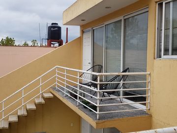 Casa en Ciudad Satélite para Remodelar y con  Departamentos independientes y/o integrados