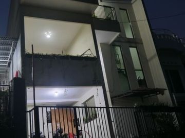 Rumah Di Pancoran Mas, 2.5Lt, dlm Prmhn di Jl. Siliwangi