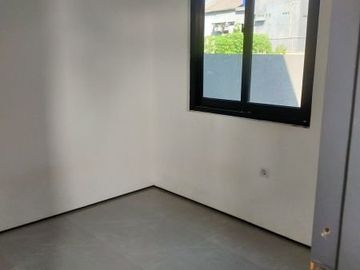Rumah minimalis 2 lt selangkah tol Desari di Rangkapan Jaya Depok