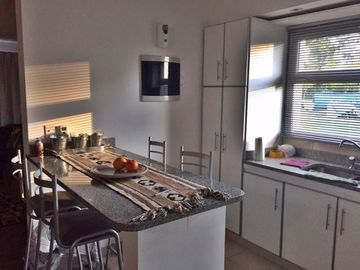 HERMOSA CASA EN VENTA EN COUNTRY LUJAN DEL SOL