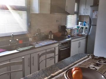 HERMOSA CASA EN VENTA EN COUNTRY LUJAN DEL SOL