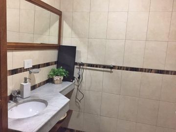 HERMOSA CASA EN VENTA EN COUNTRY LUJAN DEL SOL