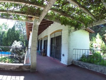 CASAQUINTA BARRIO PQUE LELOIR!! 8 AMB. 2 PTAS, 1600M2, PARQUE Y PISCINA EXCELENTE OPORTUNIDAD EN LA ZONA!!