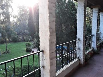 CASAQUINTA BARRIO PQUE LELOIR!! 8 AMB. 2 PTAS, 1600M2, PARQUE Y PISCINA EXCELENTE OPORTUNIDAD EN LA ZONA!!