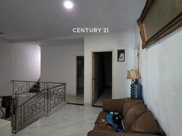 Dijual Rumah Besar Di Boulevrad Hijau Harapan Indah Bekasi