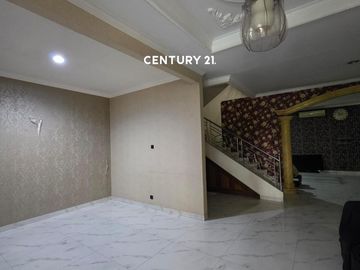 Dijual Rumah Besar Di Boulevrad Hijau Harapan Indah Bekasi