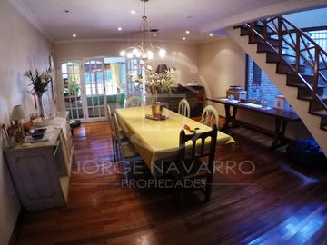 Importante Chalet Sobre Calle Congreso - Malaver - General San Martin