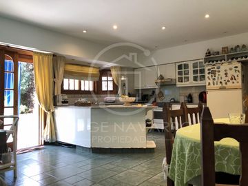 Importante Chalet Sobre Calle Congreso - Malaver - General San Martin