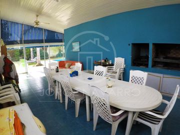 Importante Chalet Sobre Calle Congreso - Malaver - General San Martin