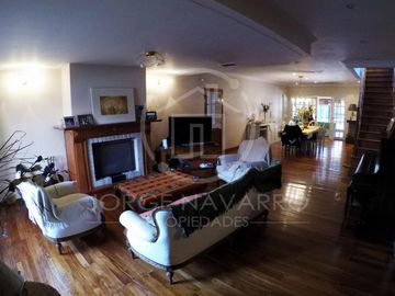 Importante Chalet Sobre Calle Congreso - Malaver - General San Martin
