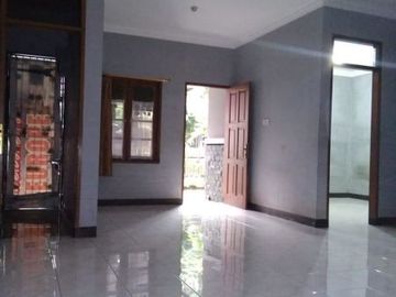 Rumah di komplek Aman dan Asri di Antapani | MEYJ