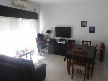 VENTA - P.H. EN PLANTA BAJA AL FRENTE - EL PALOMAR