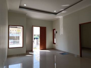 RUMAH 2 LANTAI SIAP HUNI DESIGN MODERN