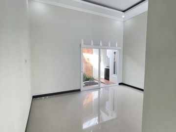 Rumah Dijual Tirtoadi Sleman Dengan Desain Modern