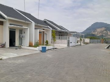 RUMAH DI CIPATIK DEKAT MARGAASIH, CIJERAH rumah modern kekinian dekat Taman dan Masjid