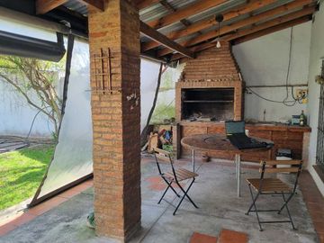 Chalet en venta en Villa Club