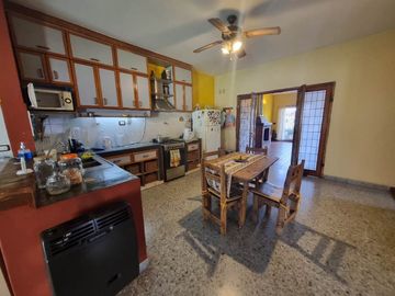 Chalet en venta en Villa Club