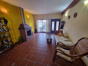 Chalet en venta en Villa Club