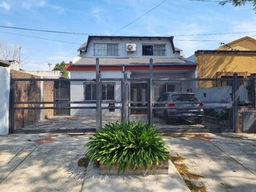 Chalet en venta en Villa Club