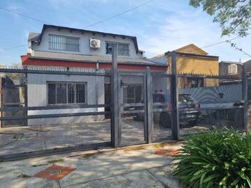 Chalet en venta en Villa Club