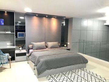 *DISEWAKAN APARTEMEN SOHO SKYLOFT CIPUTRA WORLD*