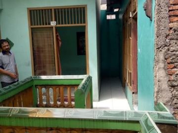 Rumah kontrakan 2 lantai ada 23 pintu di Cakung Jakarta Timur