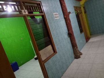 Rumah kontrakan 2 lantai ada 23 pintu di Cakung Jakarta Timur