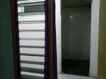 Rumah kontrakan 2 lantai ada 23 pintu di Cakung Jakarta Timur