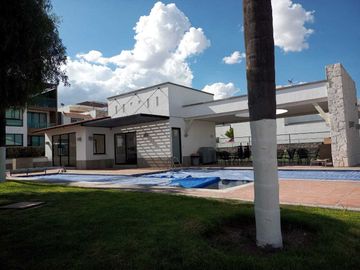 Pedregal de Schoenstatt, casa nueva,   alberca, cancha de tenis, vigilancia