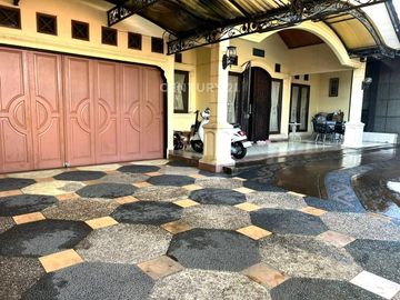 Dijual Rumah Luas Dengan Kolam Renang Di Duren Sawit Jaktim 9417