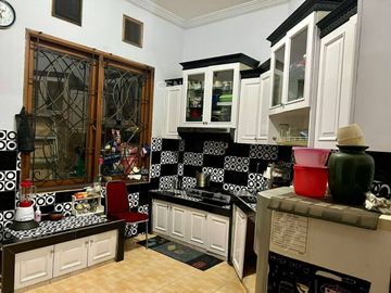 Dijual Rumah Luas Dengan Kolam Renang Di Duren Sawit Jaktim 9417