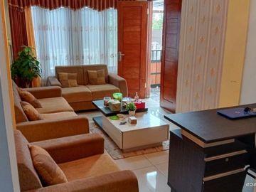 RUMAH SIAP HUNI 2 LANTAI DEKAT PEMDA SLEMAN