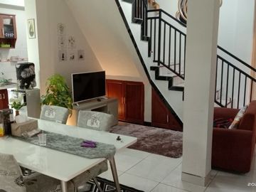 RUMAH SIAP HUNI 2 LANTAI DEKAT PEMDA SLEMAN