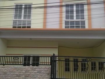 Rumah Mulyosari Baru Hadap Utara Pln 2200w