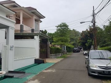 Rumah clasic murah butuh uang siap huni bebas banjir di jagakarsa