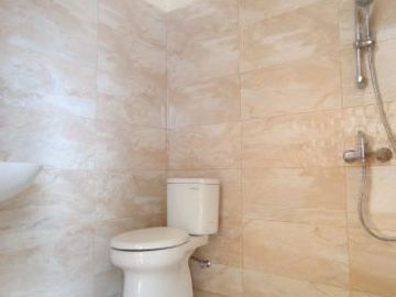 5 Bedroom House for sale