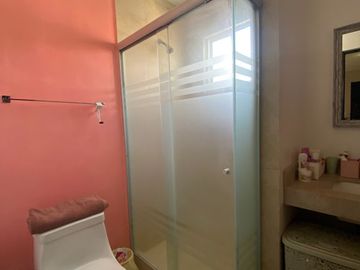 RZ VENTA DE CASA EN CUMBRES CON EXCEDENTE Y ALBERCA