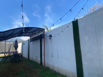 RZ VENTA DE CASA EN CUMBRES CON EXCEDENTE Y ALBERCA