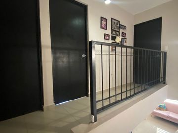 RZ VENTA DE CASA EN CUMBRES CON EXCEDENTE Y ALBERCA