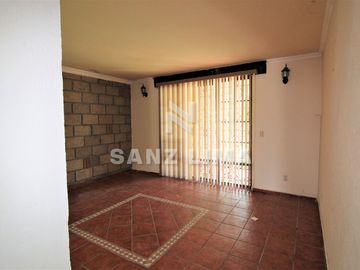 QUINTAS SANTA MARÍA: Bella propiedad, cómoda, iluminada y amplías áreas verdes.