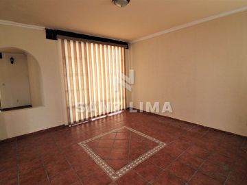 QUINTAS SANTA MARÍA: Bella propiedad, cómoda, iluminada y amplías áreas verdes.