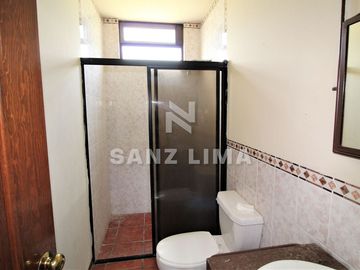 QUINTAS SANTA MARÍA: Bella propiedad, cómoda, iluminada y amplías áreas verdes.