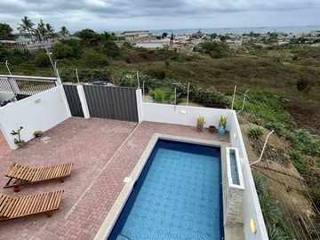 Ballenita, espectacular conjunto multifamiliar moderno con vista al mar.